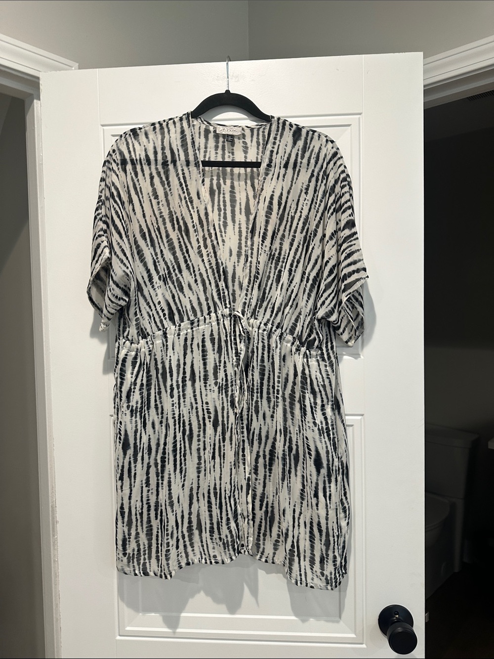 J. Valdi Swimsuit Coverup